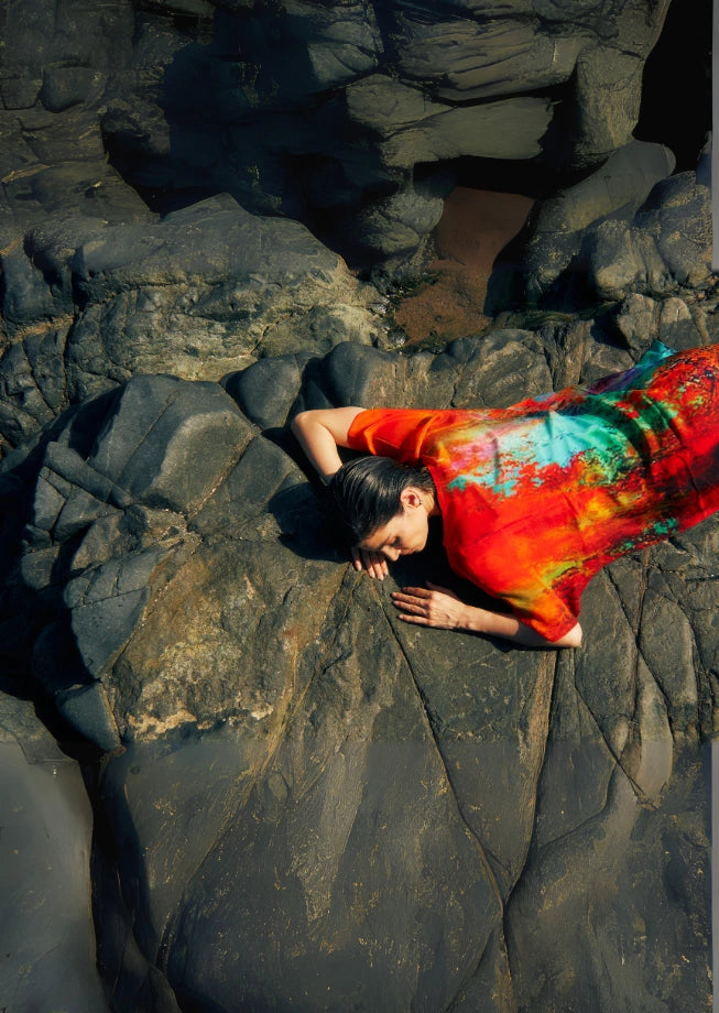 Roar Abstract Print Sheer Short kaftan