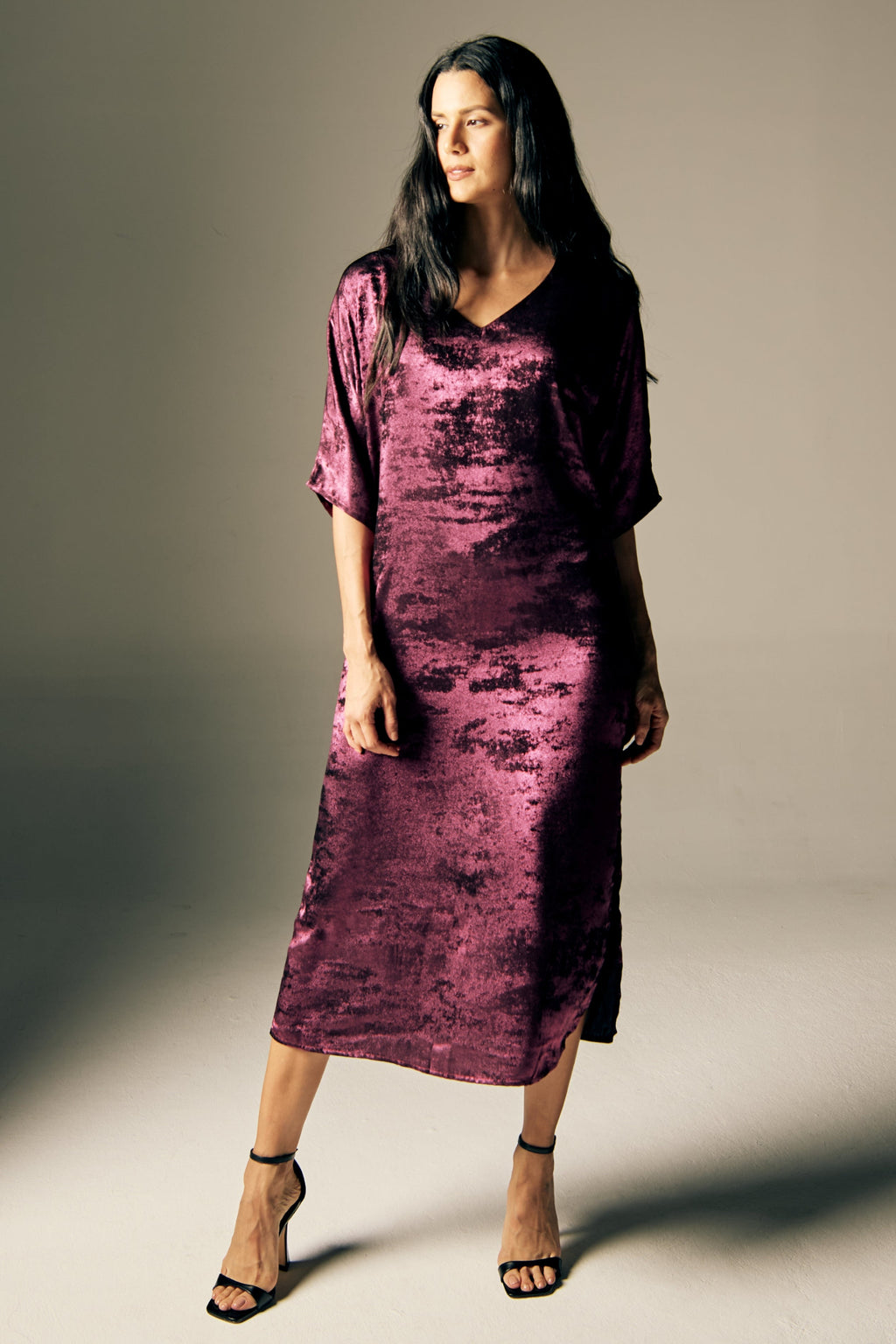 Shadow of Sequin Shimmer Magenta Purple Long Kaftan with Side Slit