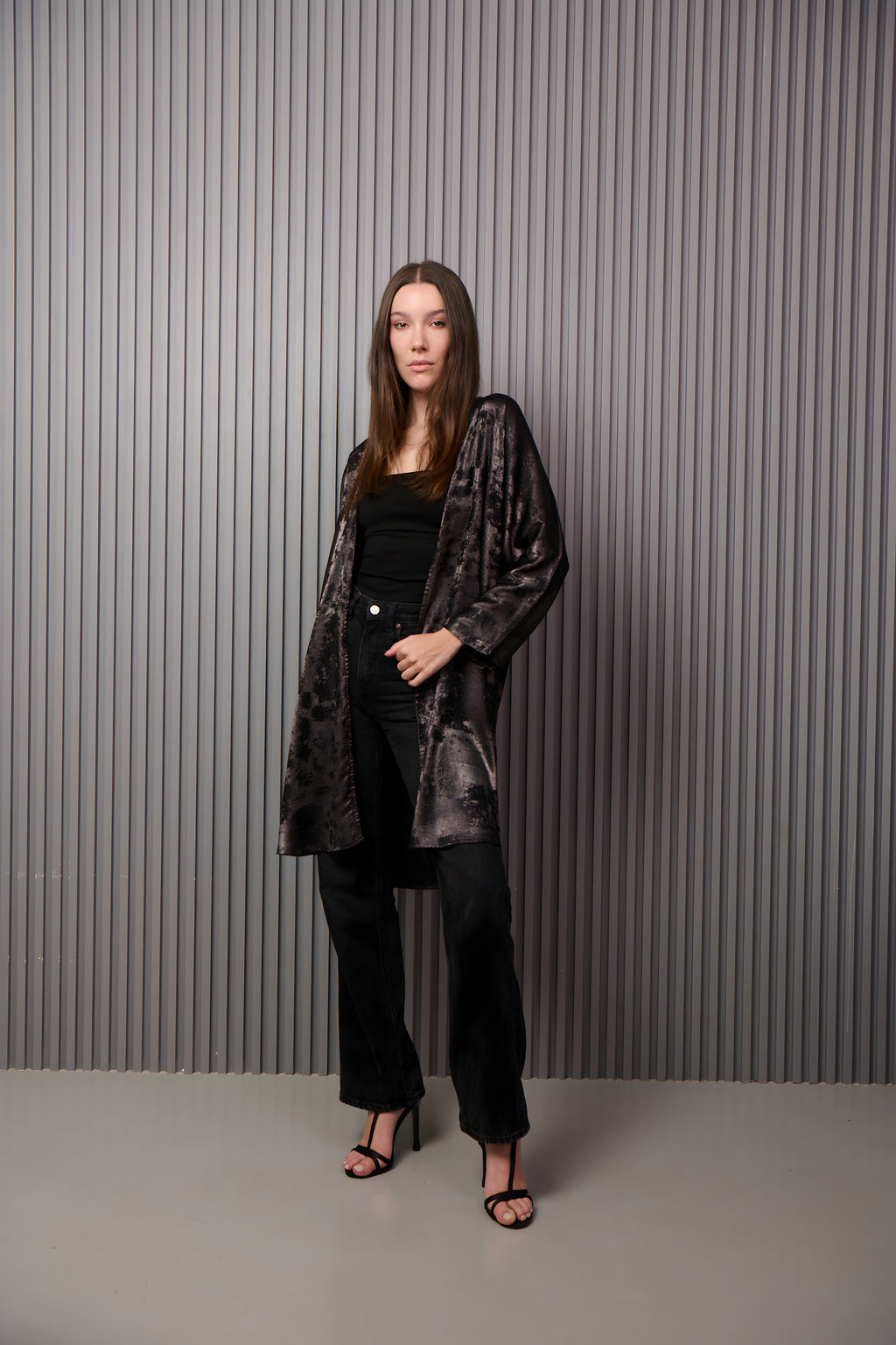 Shadow of Sequin Shimmer Black Short Kimono