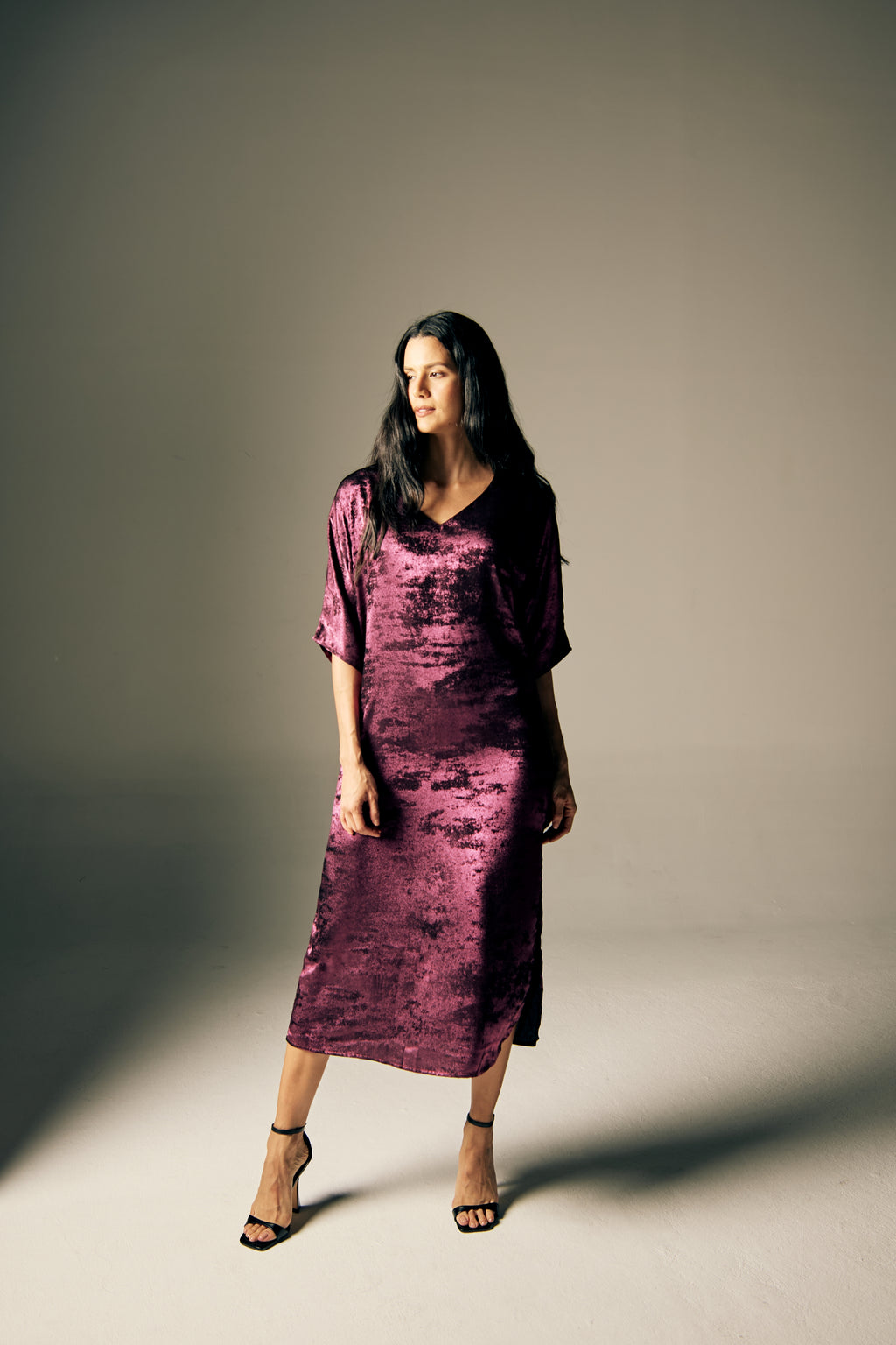 Shadow of Sequin Shimmer Magenta Purple Long Kaftan with Side Slit
