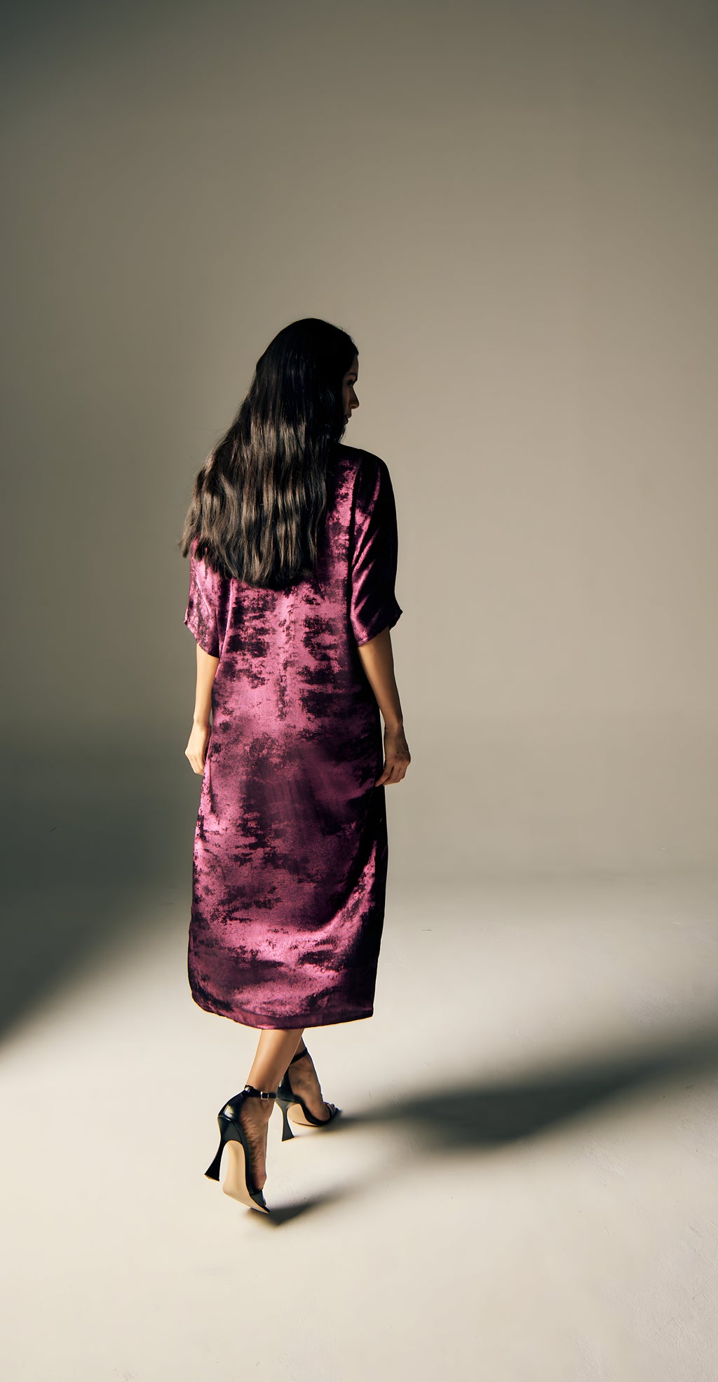 Shadow of Sequin Shimmer Magenta Purple Long Kaftan with Side Slit