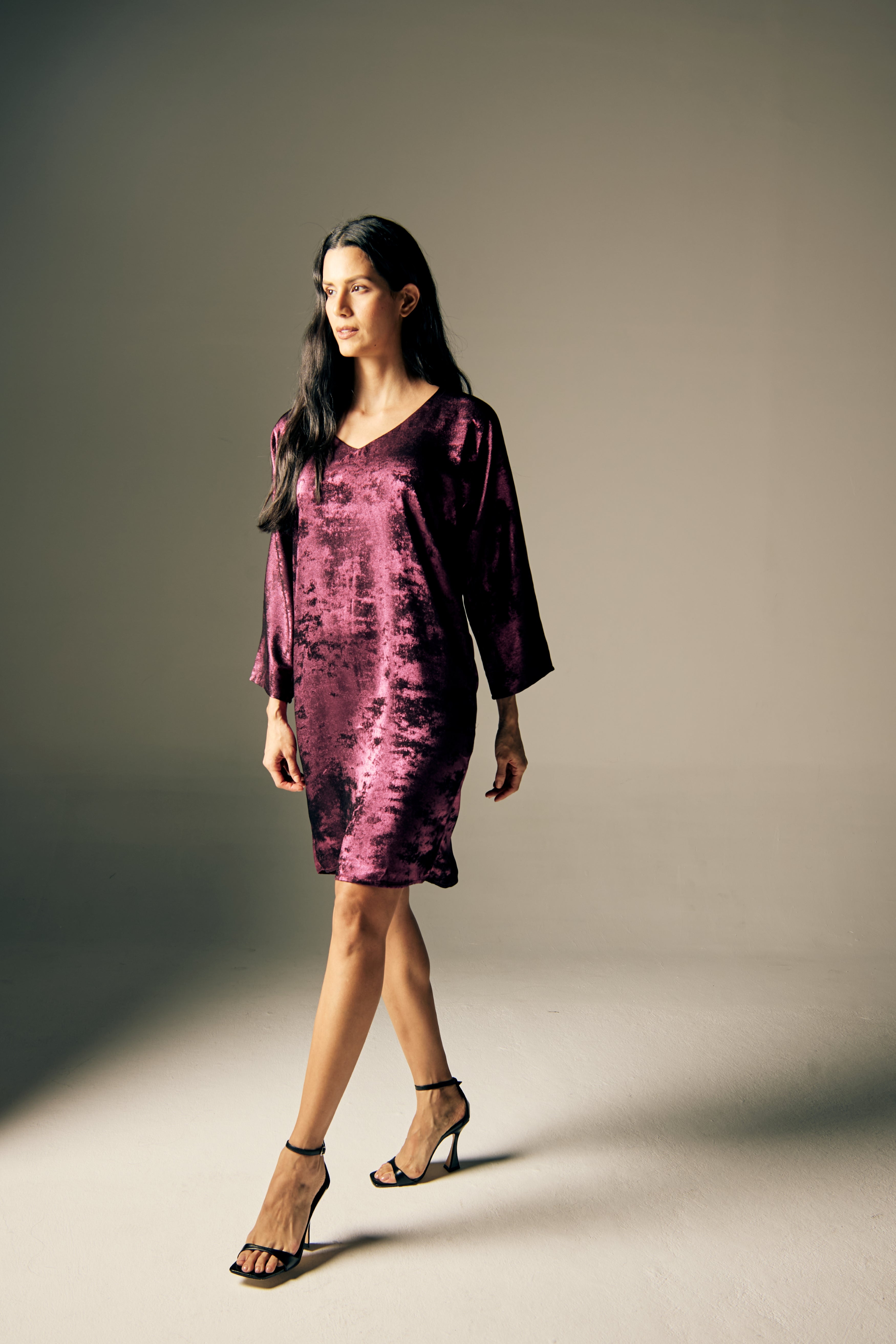 Shadow of Sequin Shimmer Magenta Purple Short Kaftan Dress