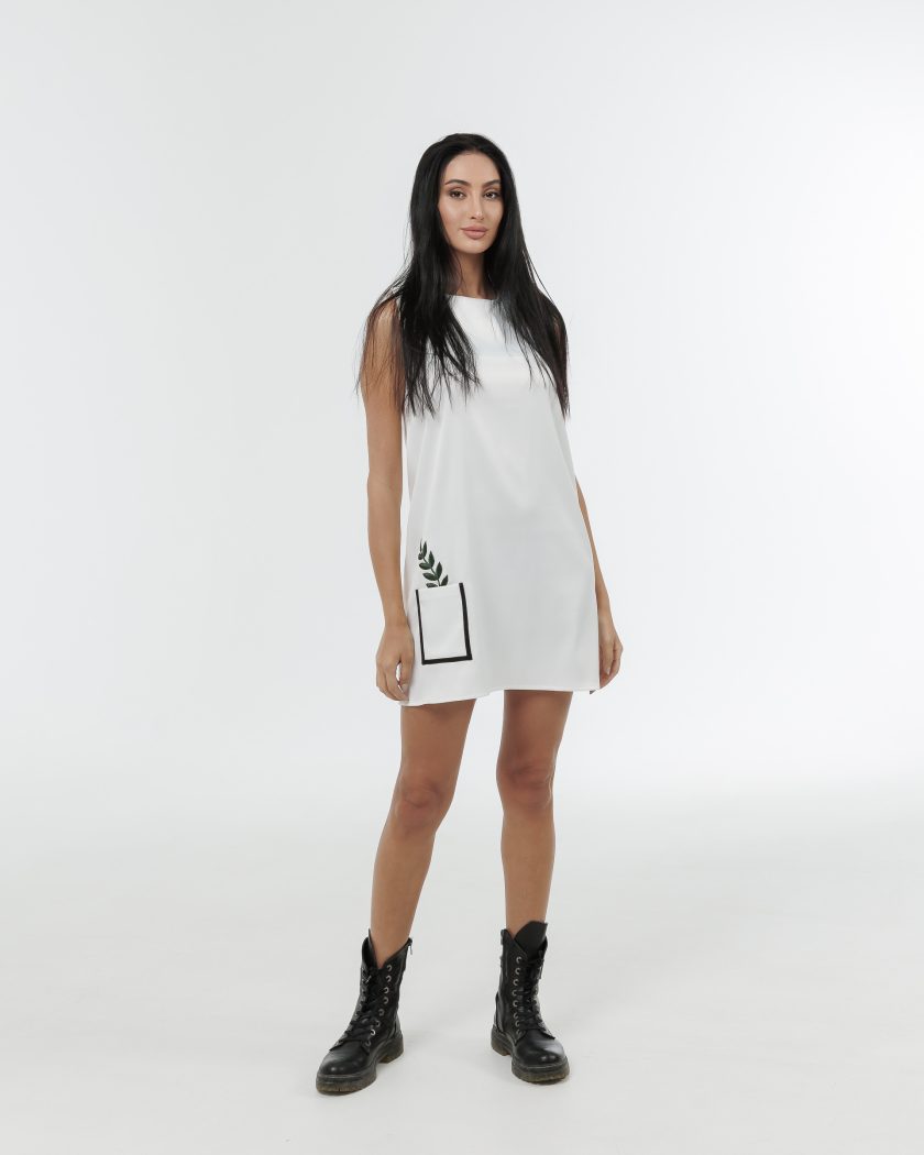 Pristine Sleeveless Shift Dress With Embroidery Detail On Pocket
